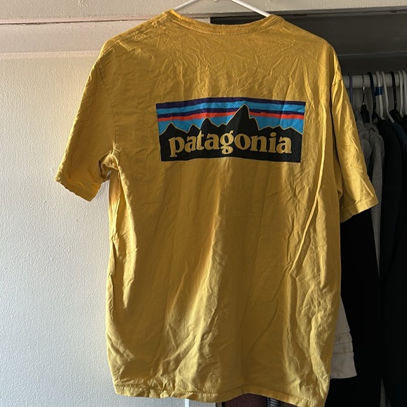 Men's P-6 Logo Responsibili-Tee Organic Cotton - Picture 6 of 7